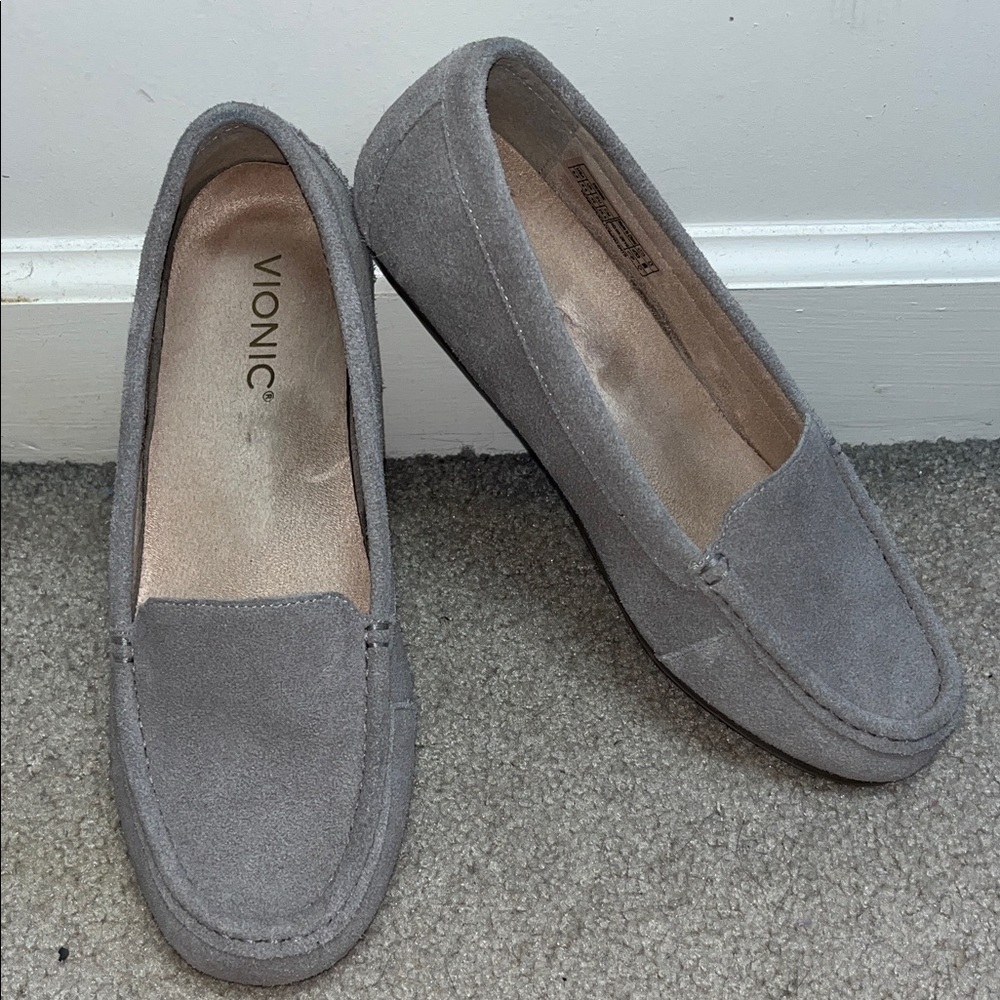 Vionic Women's Suede Gray Loafers